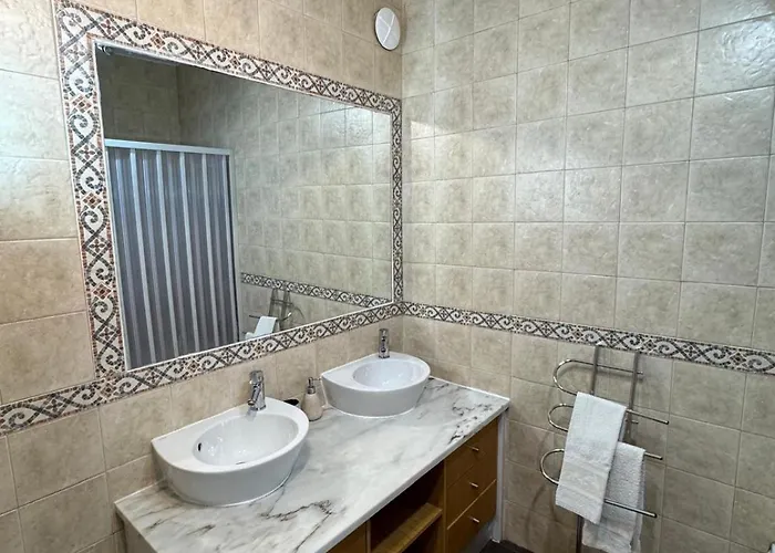 Casa Esperanca - Carefree Living With Big Private Pool And Great Views Villa Olhão