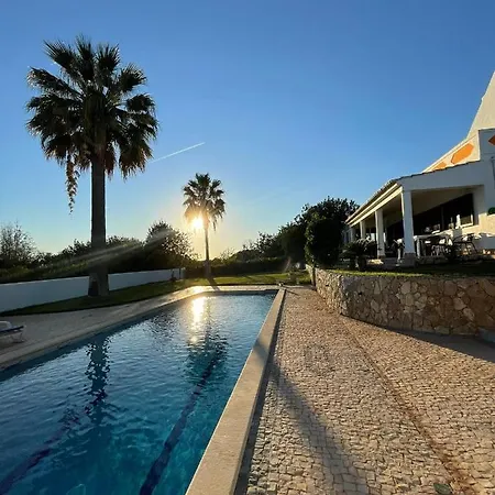 Casa Esperanca - Carefree Living With Big Private Pool And Great Views Villa